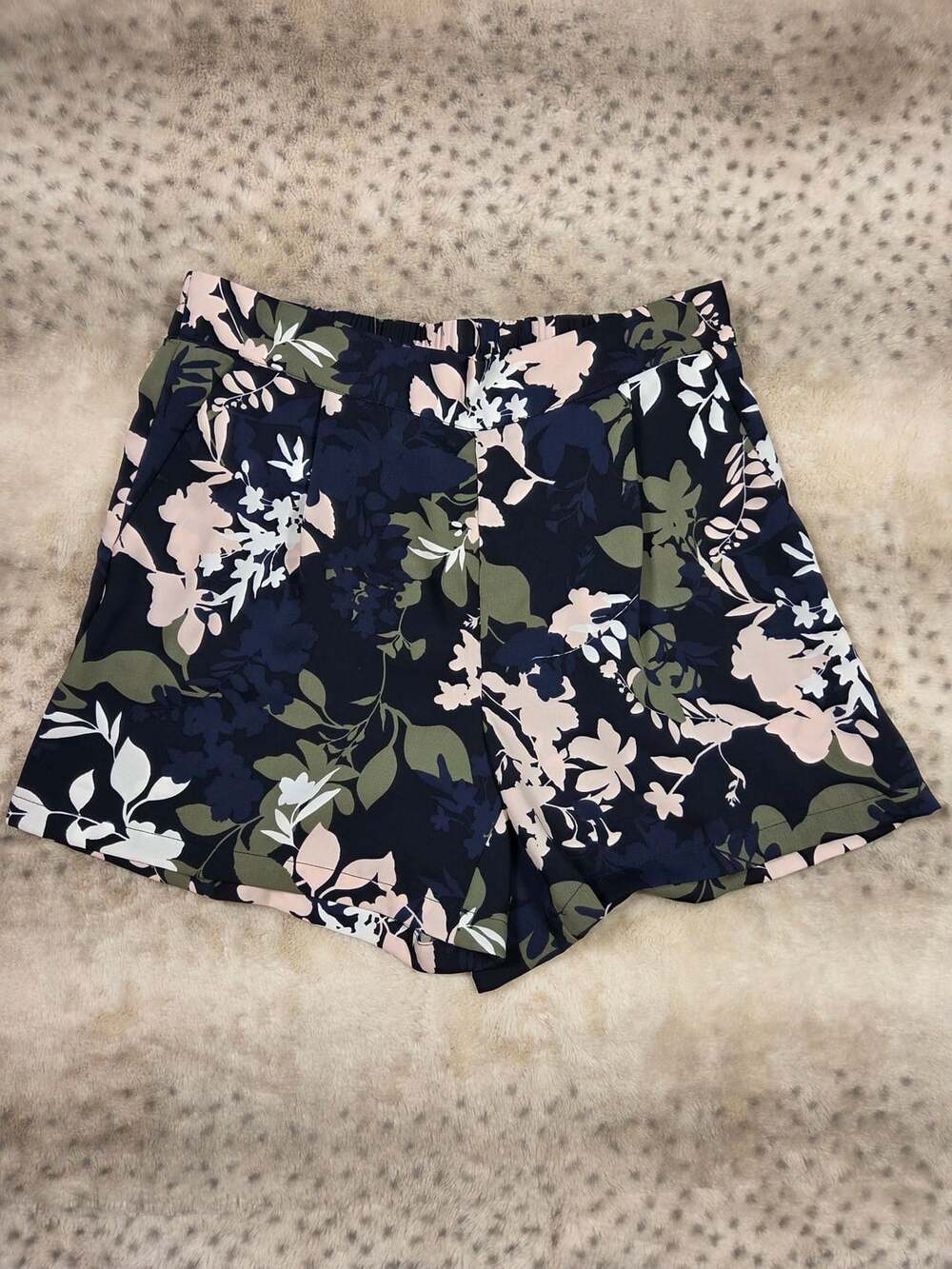 Laundry by Shelli Segal Navy Floral Print Elastic Waist Shorts Size S